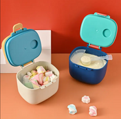 Adore 3D Teddy Junior Milk Powder Container with Leveler and Scoop 400 ml - Red